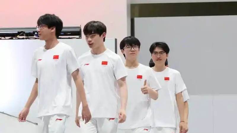 LOL全球总决赛冠军是怎么产生的？从入围到捧杯的完整路径